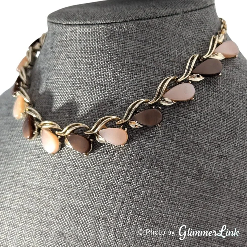 Vintage Brown & Cream Lucite Thermoset Teardrop Gold Tone Choker Necklace